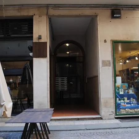 Dreaming Piazza Erbe Rooms Pensjonat Werona